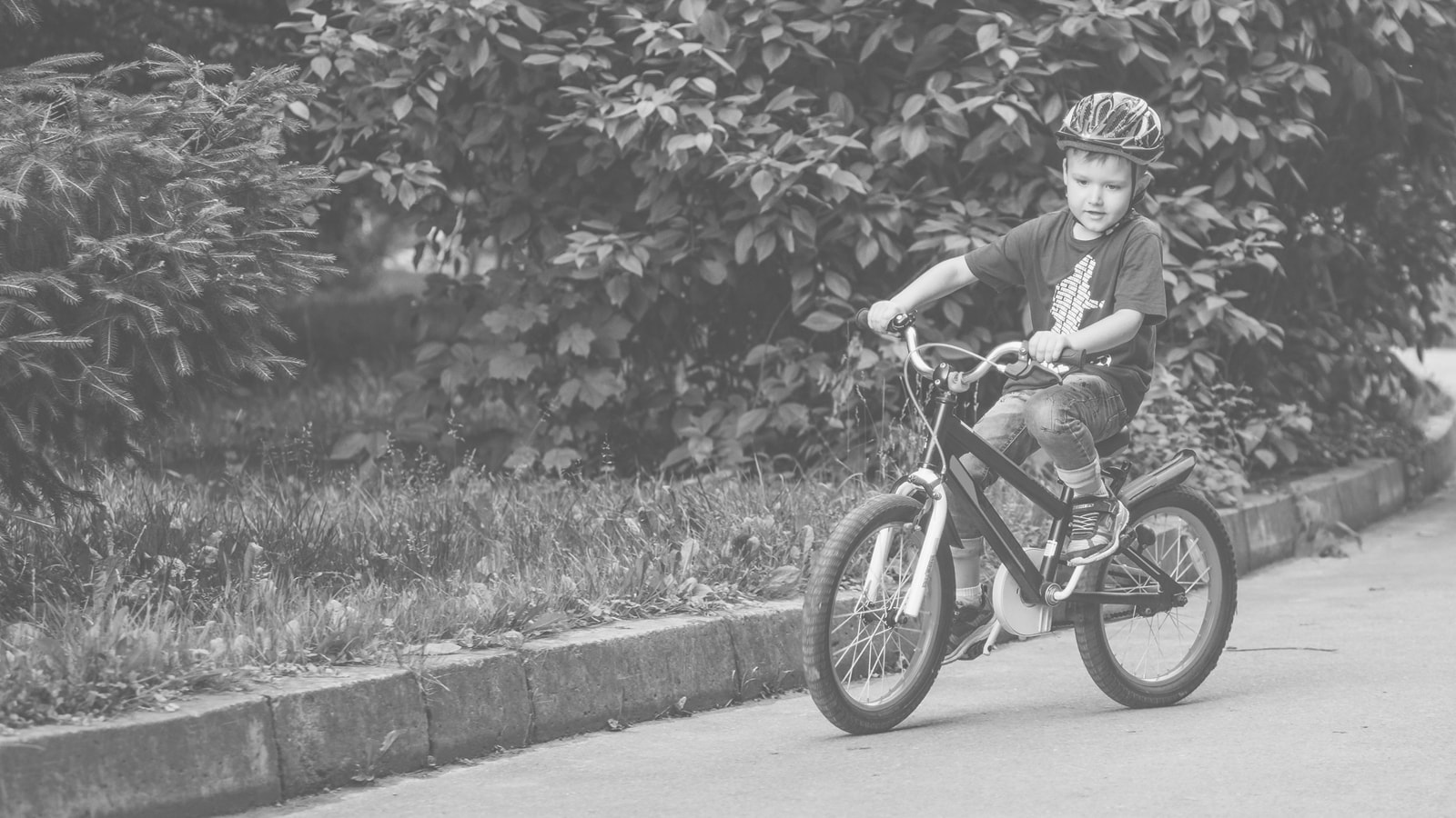 Dreng cykler